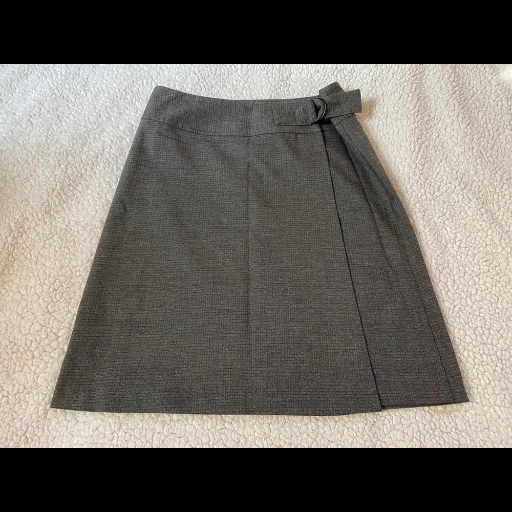 Old Navy Stretch Wrap Skirt Knee Length Sz 2